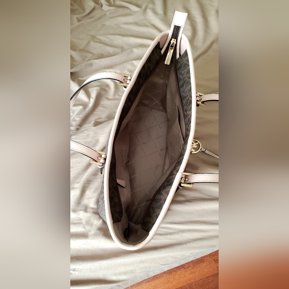 Michael Kors Signature Tote - Picture 5 of 5